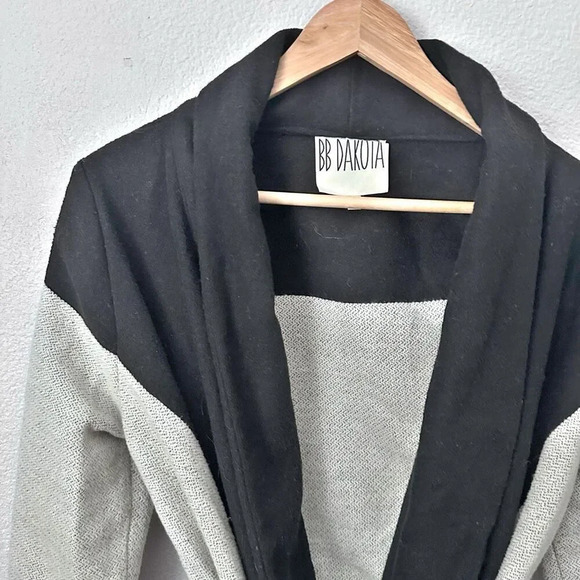 BB DAKOTA | Black Gray Belted Wrap Sweater Coat Wool Blend Katia | Medium - Picture 5 of 12